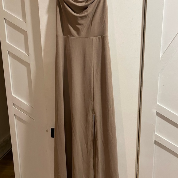 Bridesmaids Dress - Ash Crepe Dress in Taupe from Birdy Grey - Picture 2 of 3